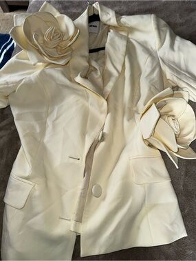 Fashion Nova Cream Floral Appliqué Blazer